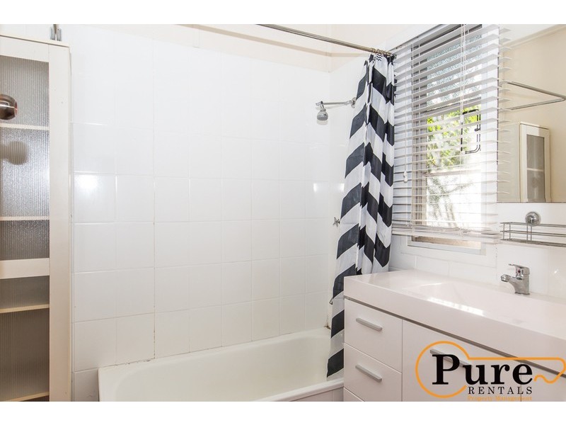 70 Burralong Street, Deagon QLD 4017