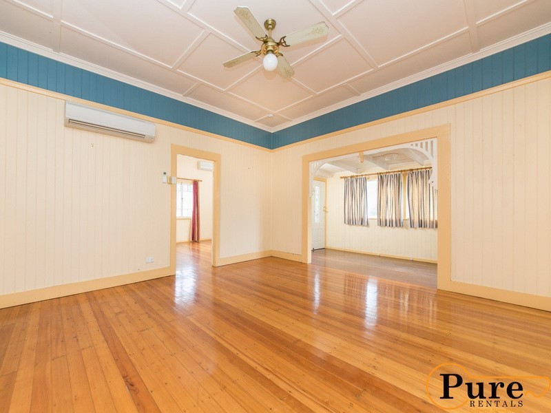 9 Framont Avenue, Holland Park QLD 4121