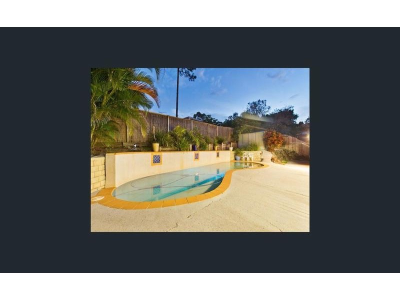 18 Polynesia Avenue, Pacific Pines QLD 4211