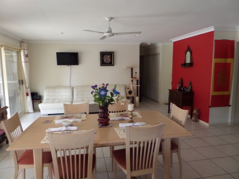 18 Polynesia Avenue, Pacific Pines QLD 4211