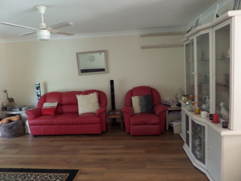 18 Polynesia Avenue, Pacific Pines QLD 4211