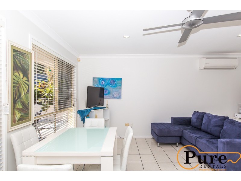 4 Woodstock Court, Parkwood QLD 4214