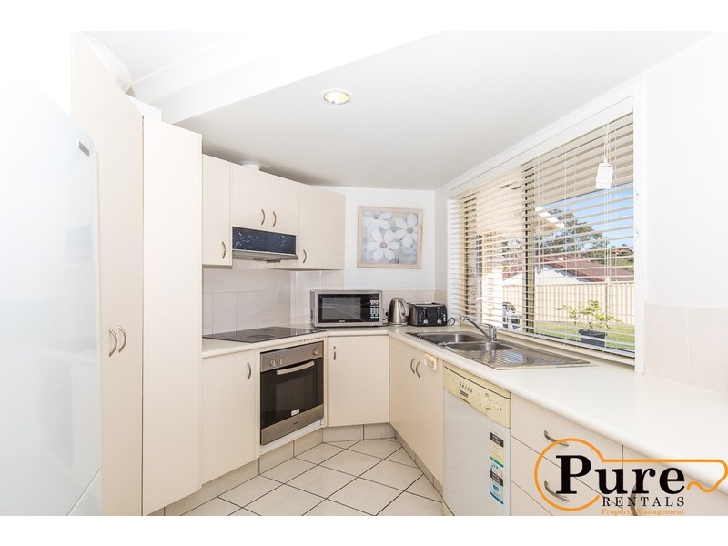 4 Woodstock Court, Parkwood QLD 4214