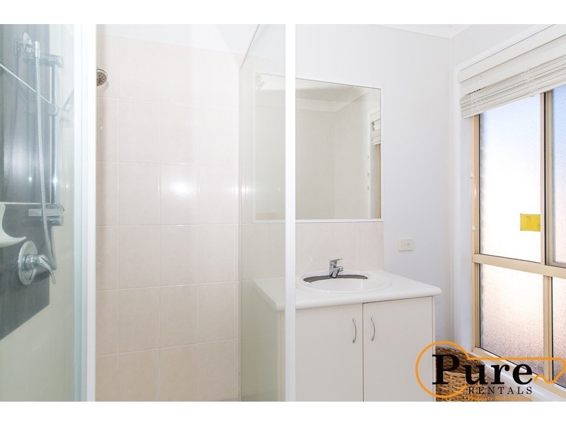 4 Woodstock Court, Parkwood QLD 4214