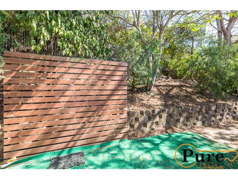 133 Pacific Pines Boulevard, Pacific Pines QLD 4211