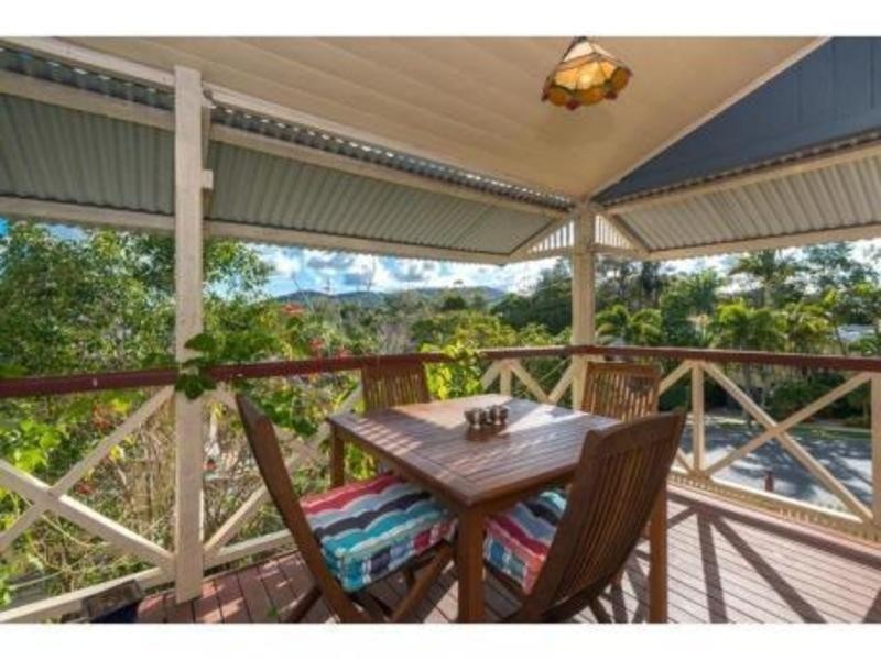 72 Holmesbrook Street, Ashgrove QLD 4060