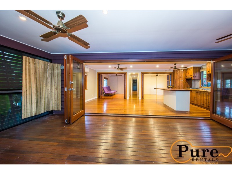 96 Oquinn Street, Nudgee Beach QLD 4014