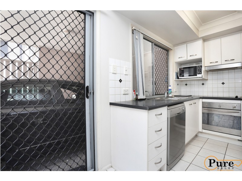 1/22 Grasspan Street, Zillmere QLD 4034