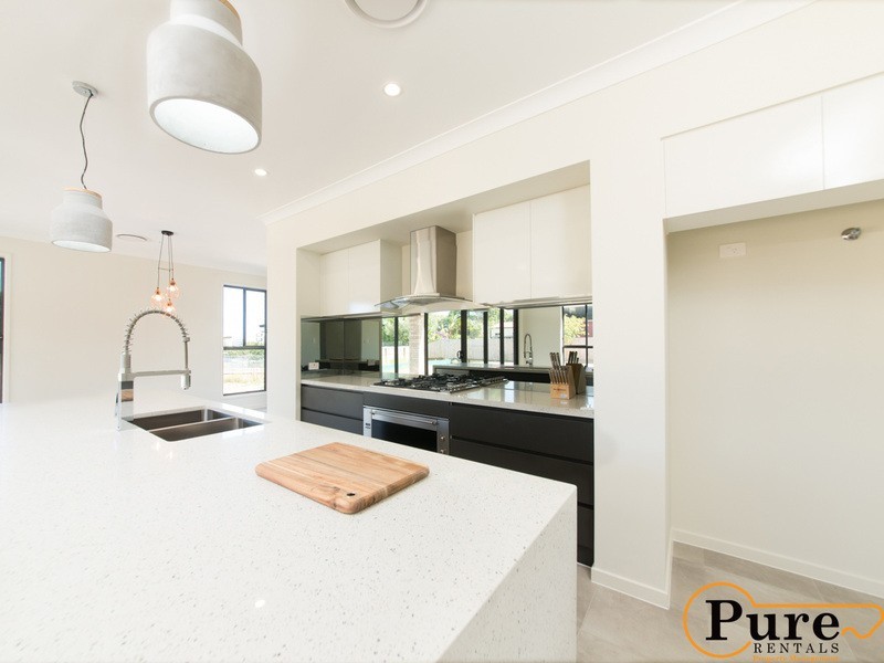 19A Parkdale Street, Kedron QLD 4031