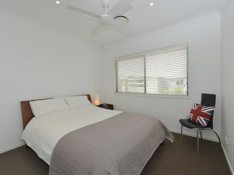 12 Reach Place, Bulimba QLD 4171