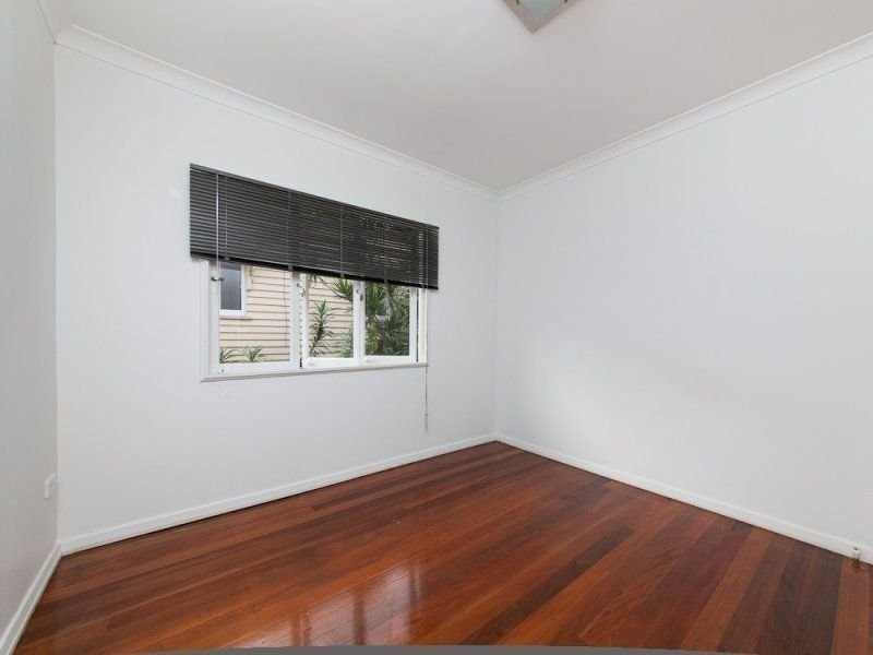 13B Mackenzie Street, Annerley QLD 4103