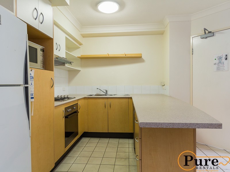 79/300 Sir Fred Schonell Drive, St Lucia QLD 4067