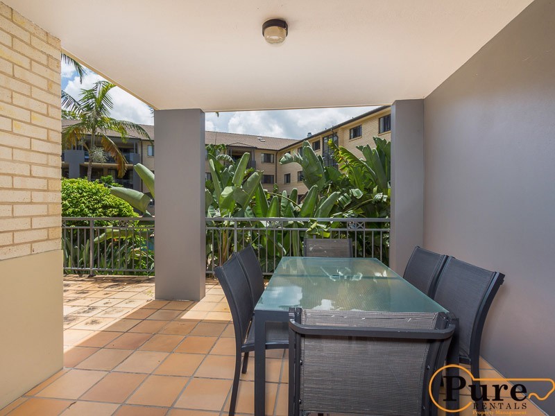 79/300 Sir Fred Schonell Drive, St Lucia QLD 4067