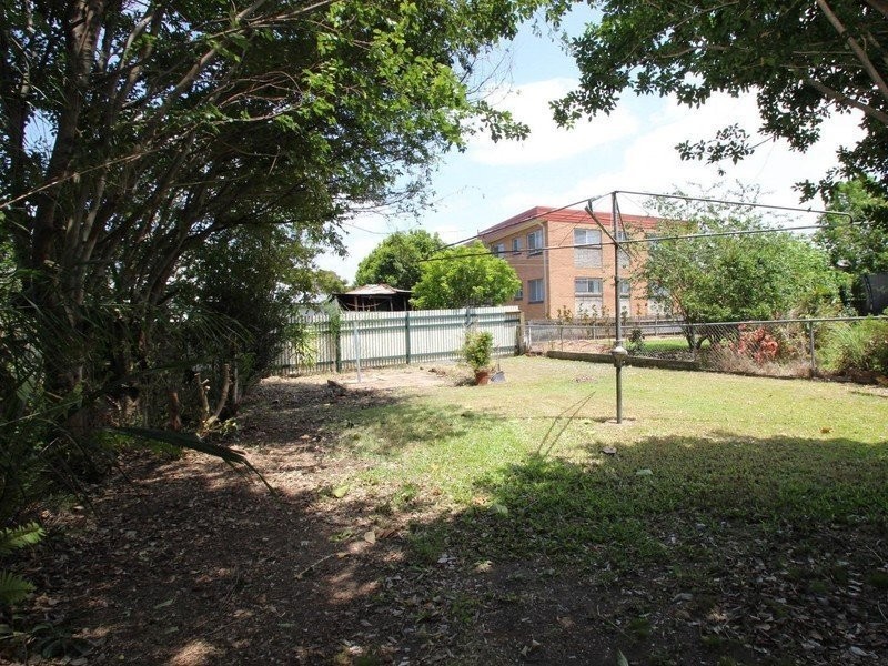 22 Lincoln Street, Wilston QLD 4051