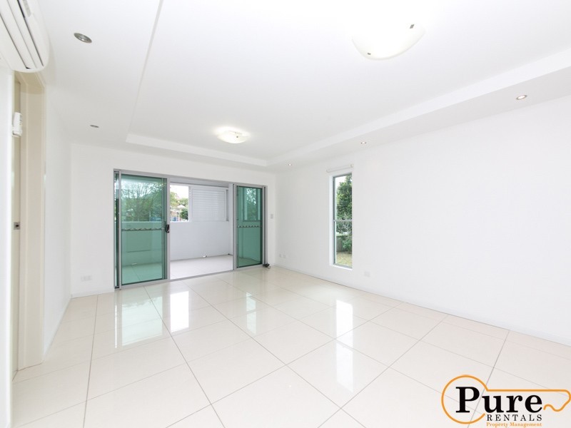101/28 Dengate Lane, St Lucia QLD 4067