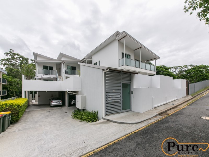 101/28 Dengate Lane, St Lucia QLD 4067