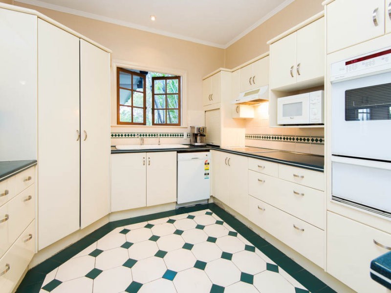 74 Mountain Street, Mount Gravatt QLD 4122