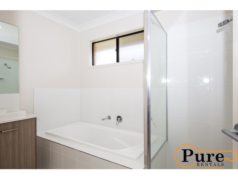 7 Mac Street, Bridgeman Downs QLD 4035