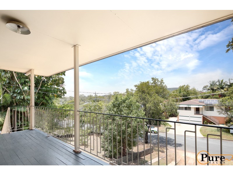 8 Ardisia Street, Arana Hills QLD 4054