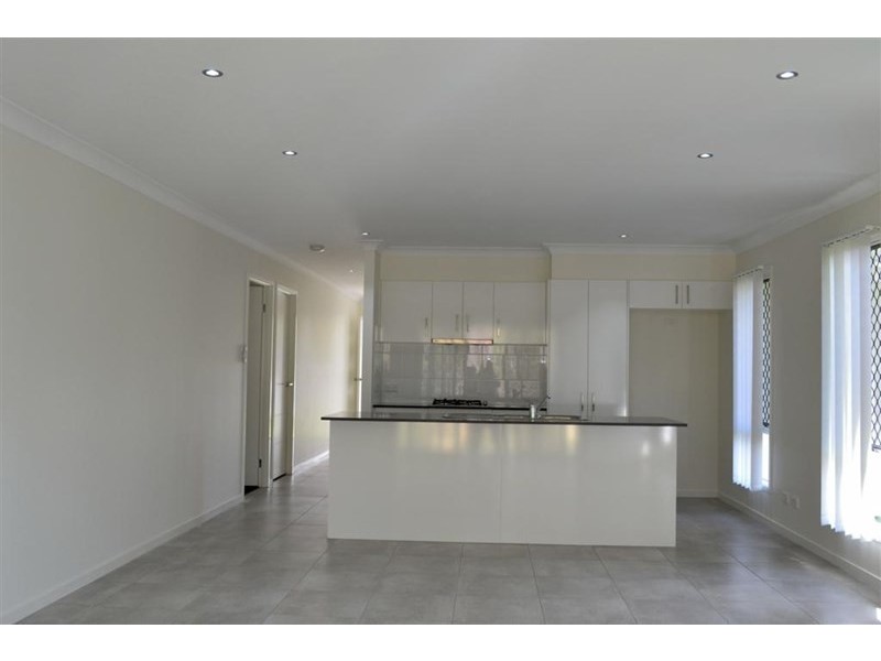 12 Forest Oak Court, Chuwar QLD 4306