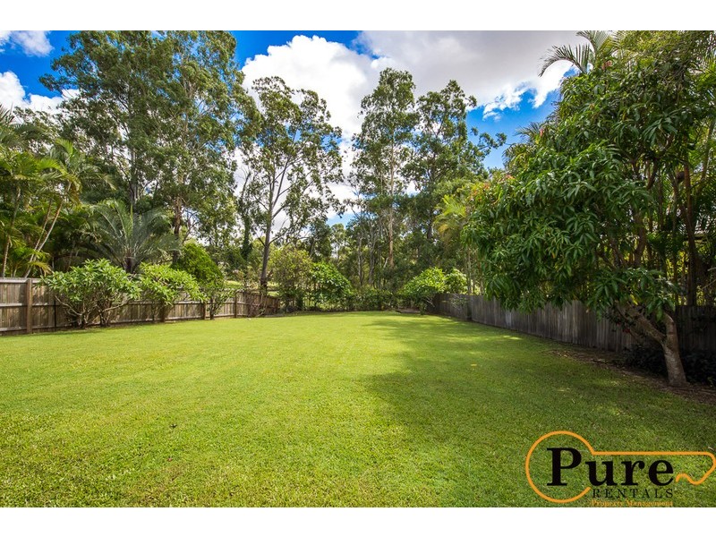 18 Arnold Palmer Drive, Parkwood QLD 4214