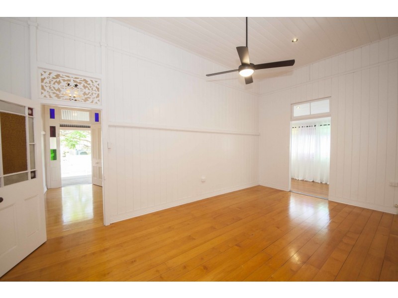 284 Lennox Street, Maryborough QLD 4650