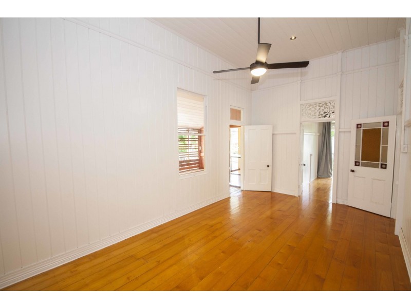 284 Lennox Street, Maryborough QLD 4650