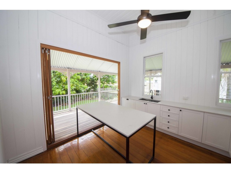 284 Lennox Street, Maryborough QLD 4650