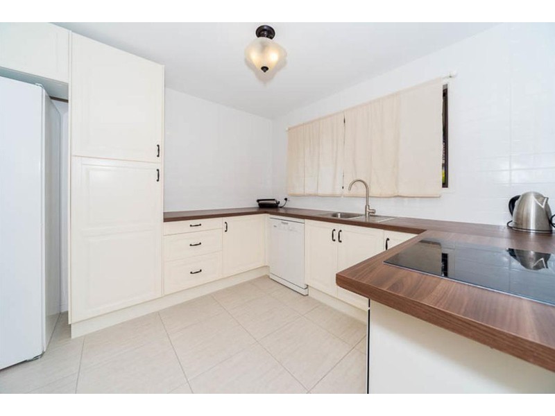 2/3 Botanical Drive, Labrador QLD 4215