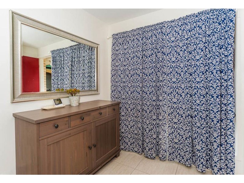 2/3 Botanical Drive, Labrador QLD 4215