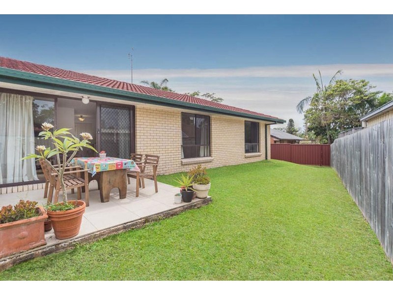 2/3 Botanical Drive, Labrador QLD 4215