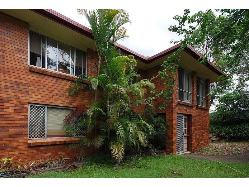 35 Barney Street, Arana Hills QLD 4054