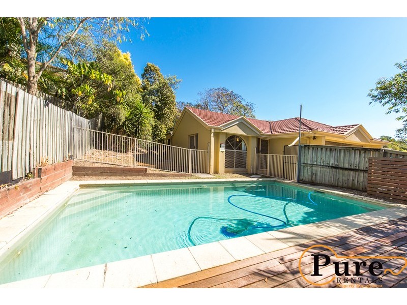 133 Pacific Pines Boulevard, Pacific Pines QLD 4211