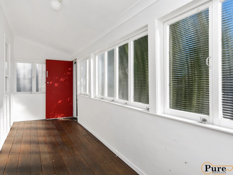 8 Elliott Street, Woolloongabba QLD 4102