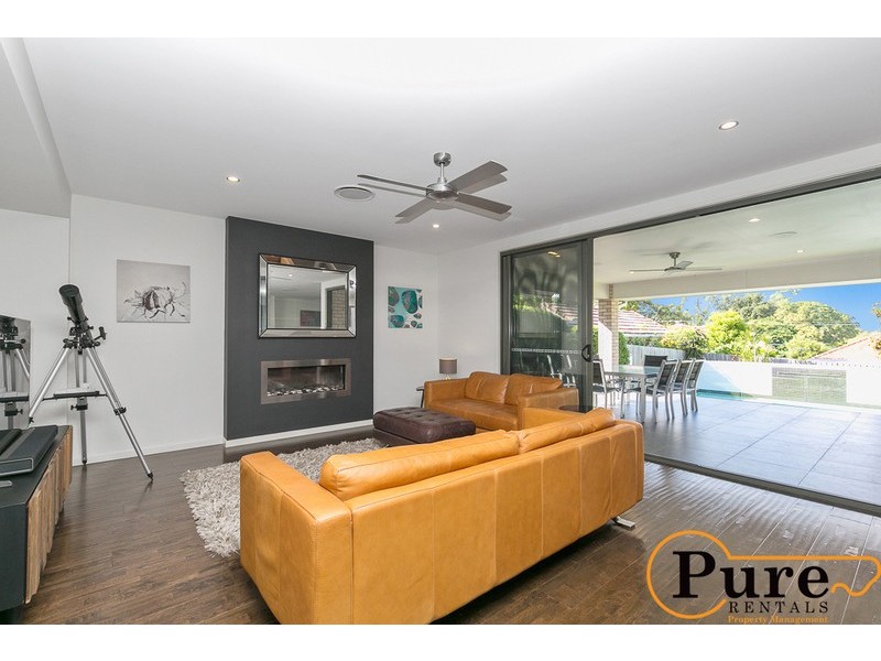 5 Paxton Street, Holland Park QLD 4121