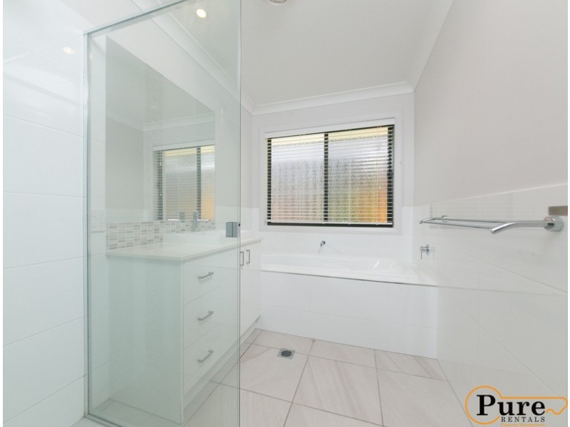 7 Pidna Lane, Pimpama QLD 4209