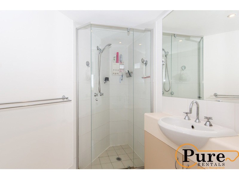 15/5 Rock Street, Scarborough QLD 4020