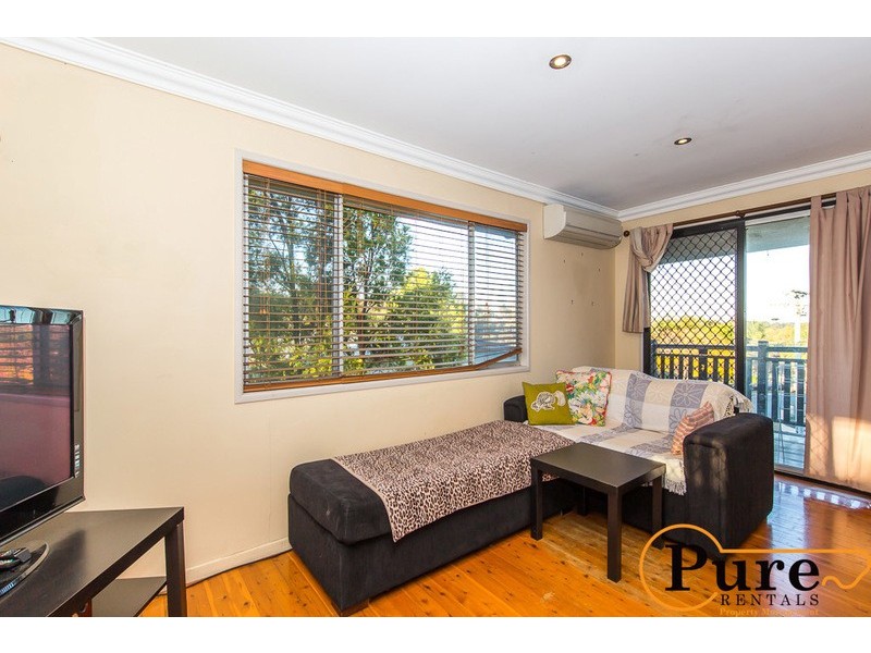 42 Aralia Street, Arana Hills QLD 4054