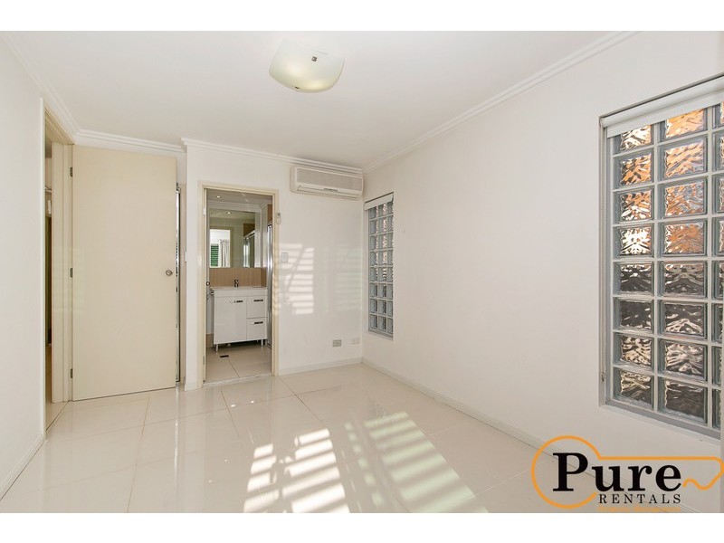 101/28 Dengate Lane, St Lucia QLD 4067