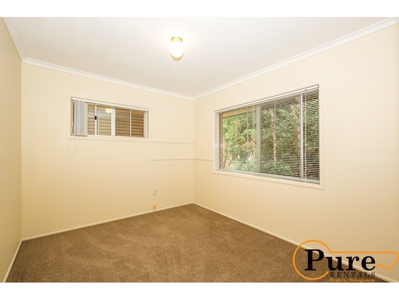 19 Tucker Street, Chapel Hill QLD 4069