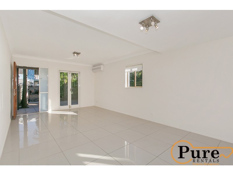 2/32 Sinclair Street, Kangaroo Point QLD 4169