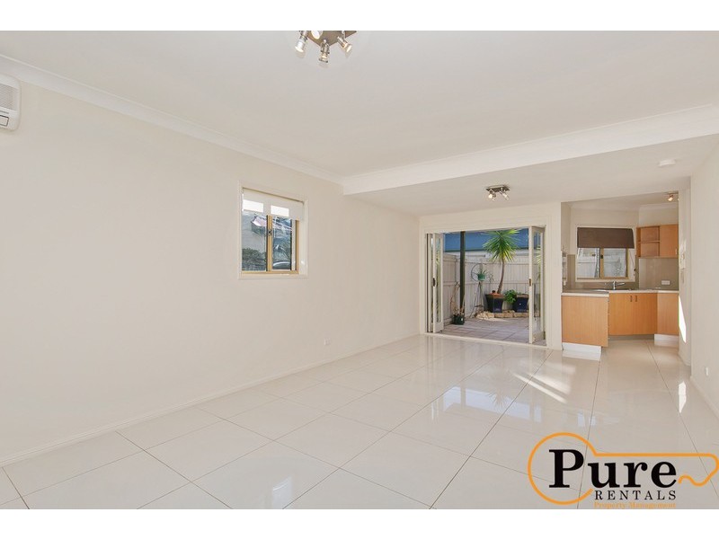 2/32 Sinclair Street, Kangaroo Point QLD 4169