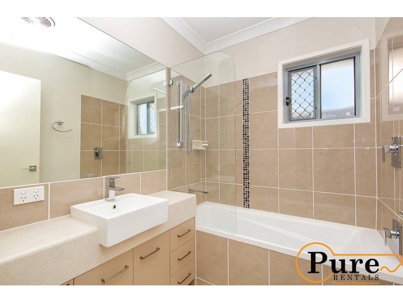 27 Windjana Crescent, Fitzgibbon QLD 4018