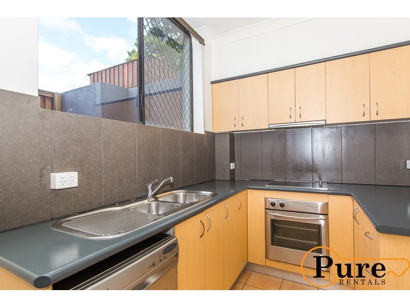 1/574 Kingsford Smith Drive, Hamilton QLD 4007