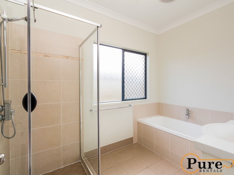 20 Stone Brook Court, Cashmere QLD 4500