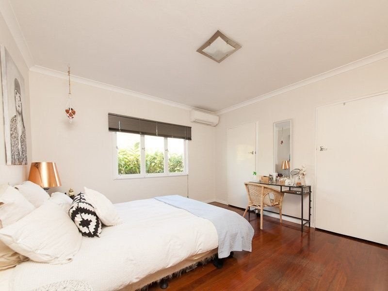 13A Mackenzie Street, Annerley QLD 4103