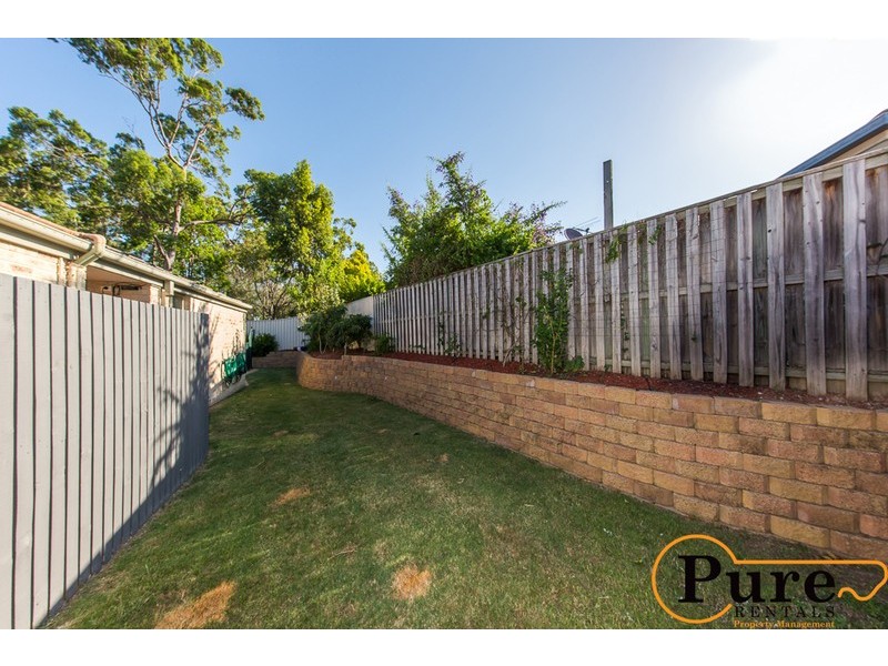 22 Matthews Way, Wakerley QLD 4154