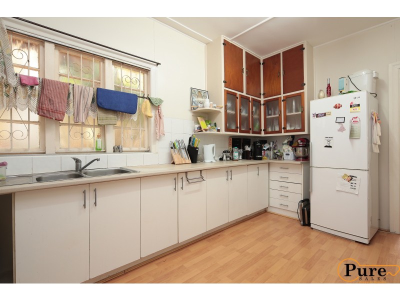 65 Chaucer Street, Moorooka QLD 4105