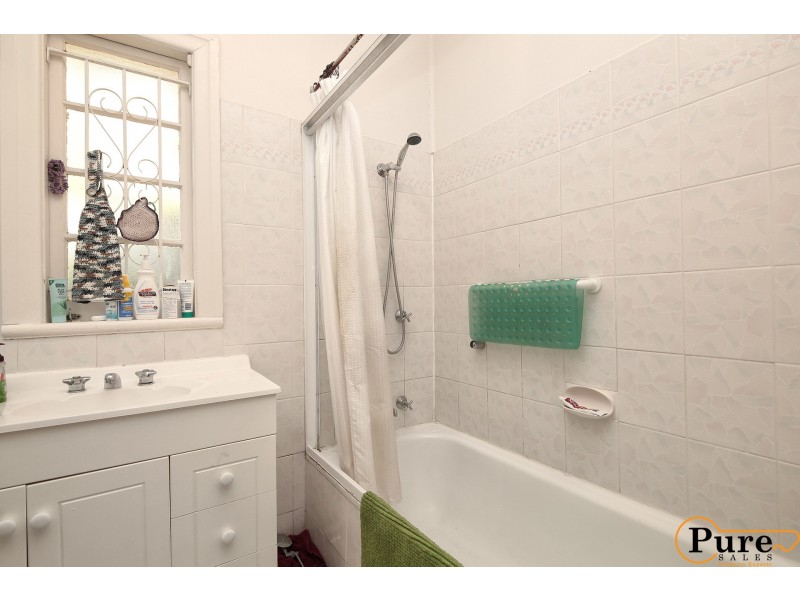 65 Chaucer Street, Moorooka QLD 4105