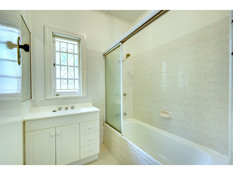 65 Chaucer Street, Moorooka QLD 4105